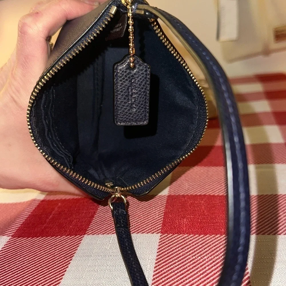 Coach Midnight Blue Wristlet EUC - Picture 3 of 7